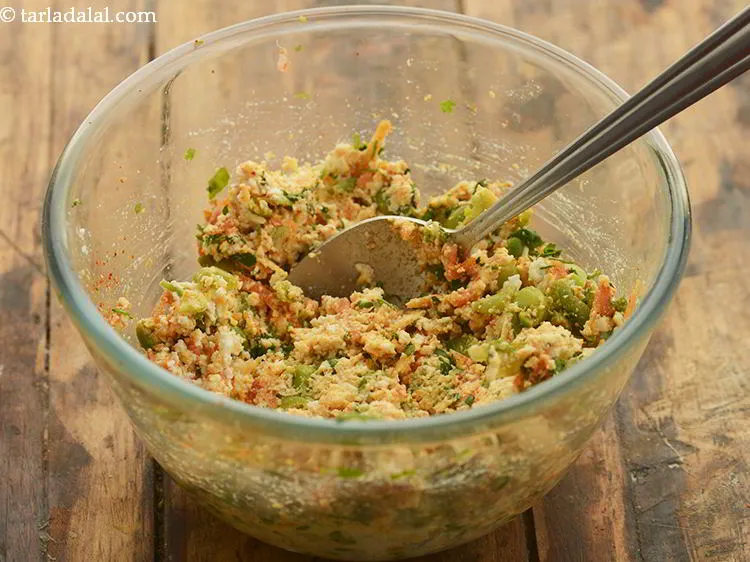 Step 9 – Mix everything well and our paneer stuffing is ready. Naturally, paneer has a bland flavour …