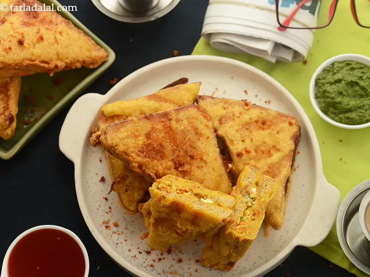 Step 26 – You can serve the&nbsp;<strong>&nbsp;</strong><strong>bread pakore | stuffed paneer bread pakora for tiffins | Punjabi bread …