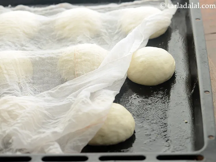 Step 19 – After 45 minutes, the bread rolls will have risen.