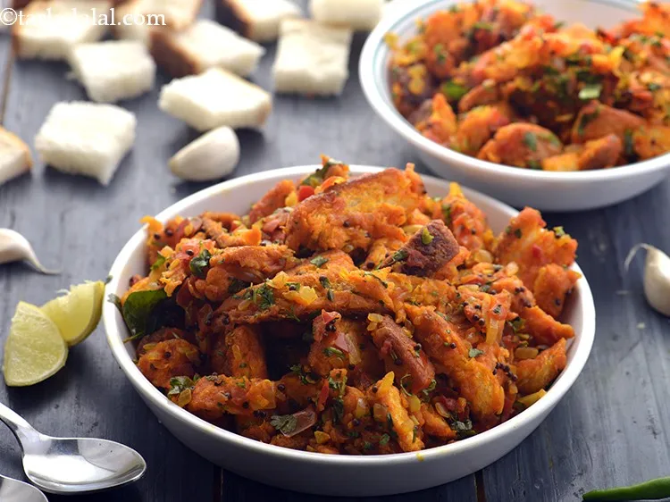 Step 21 – Serve&nbsp;<strong>bread upma recipe | &nbsp;quick bread upma | South Indian style bread upma |</strong>&nbsp;hot.