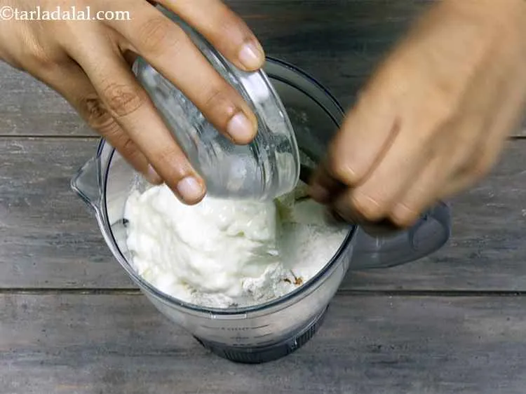 Step 4 – <p>Add the curds. They impart a pleasant flavor to the uttapam.</p>