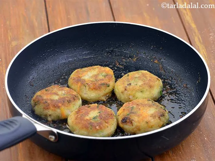 Step 17 – Repeat step 15 to cook 5 more <strong>bread cutlets | bread cutlets with mixed vegetables …