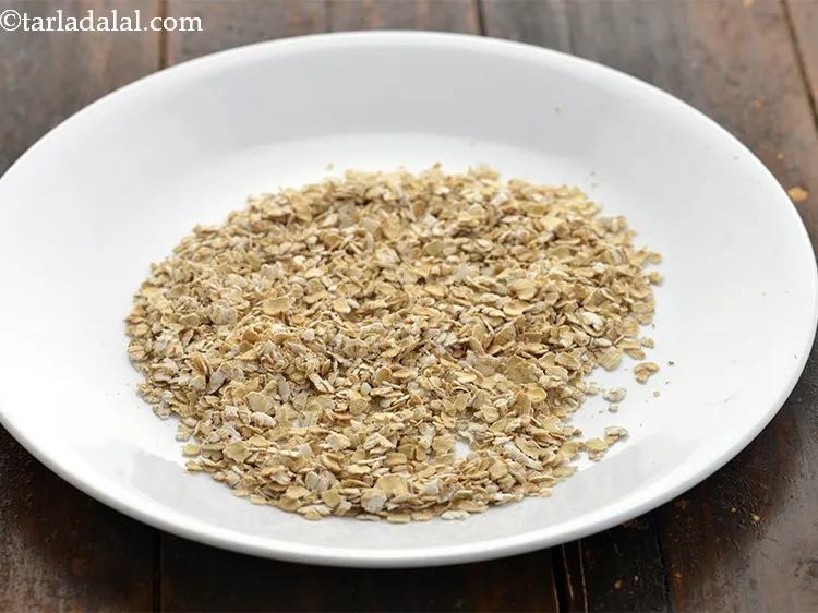 स्टेप 4 – भुने हुए ओट्स निकाल कर अलग रख दें।