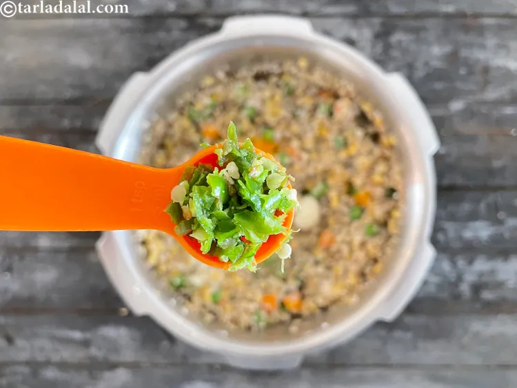 Step 29 – Add&nbsp;<meta charset="UTF-8" />2 tsp&nbsp;<a href="glossary-green-chilli-paste-hari-mirch-ki-paste-mirchi-paste-333i">green chilli paste</a>.