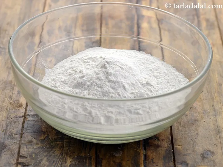 स्टेप 2 – <strong>बटर मुरुक्कू</strong>&nbsp;के लिए आटा तैयार करने के लिए&nbsp;, एक गहरे …