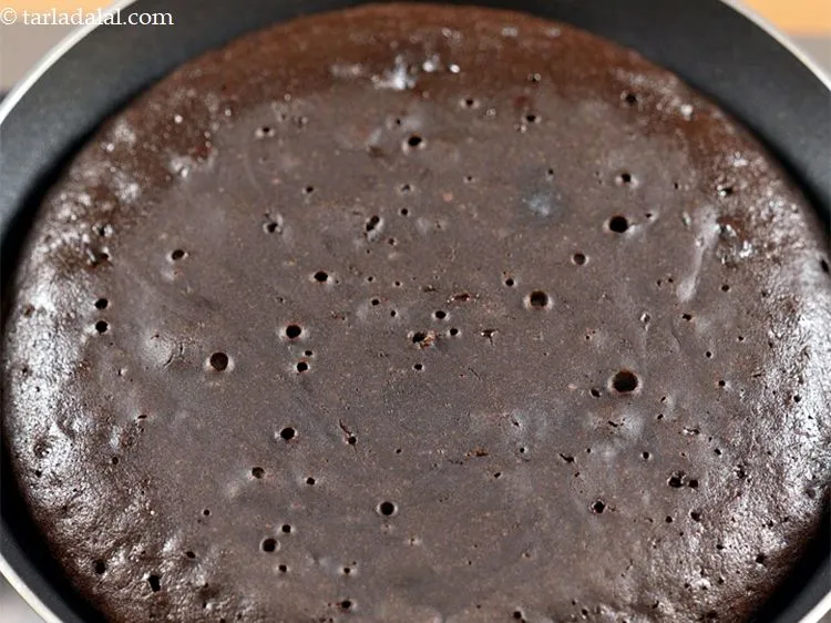 Step 18 – Make sure to cook the cake on the slowest flame to prevent it from burning.