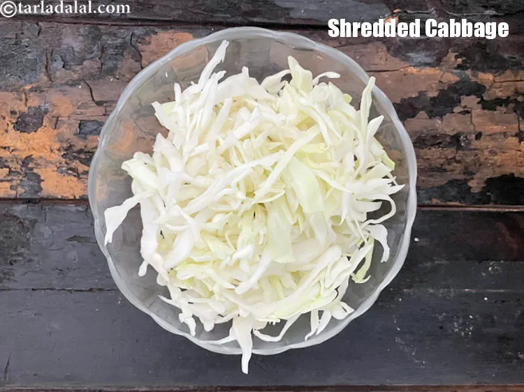 Step 3 – How to choose cabbage :&nbsp;<meta charset="UTF-8" />Choose cabbage heads that are firm and dense with …