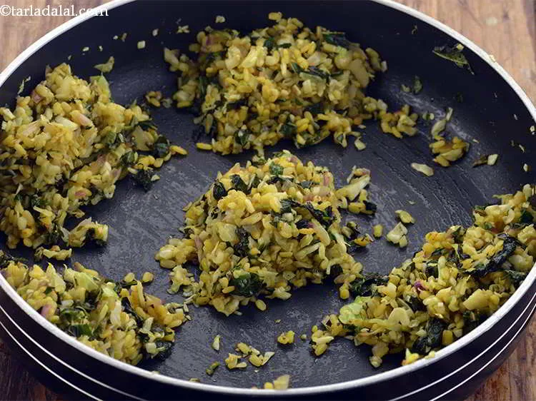 Step 21 – Divide the stuffing into 5 equal portions and keep aside. Let the stuffing cool down.