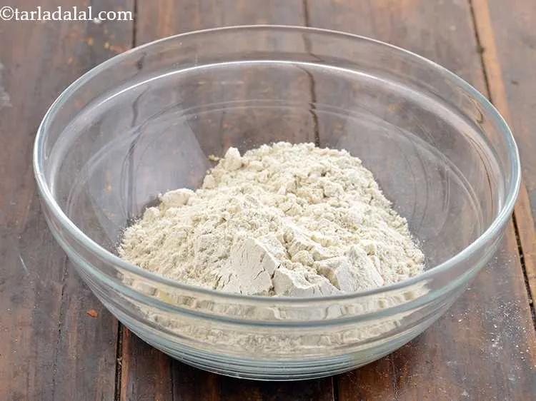 Step 1 – To make the dough for&nbsp;<strong>cabbage paneer paratha</strong>&nbsp;|&nbsp;<strong>healthy</strong>&nbsp;<strong>cabbage paneer paratha</strong>&nbsp;|&nbsp;<strong>gobi paneer paratha</strong>&nbsp;| in a deep bowl …