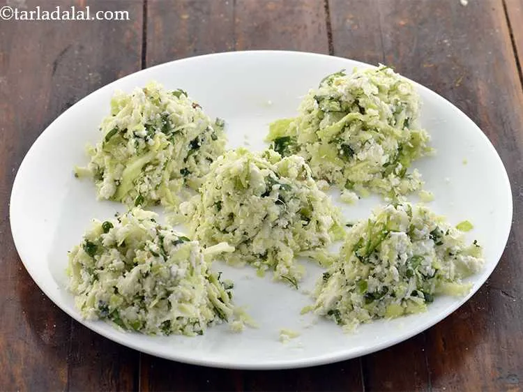 Step 11 – Divide the stuffing into 5 equal portions. Keep aside.