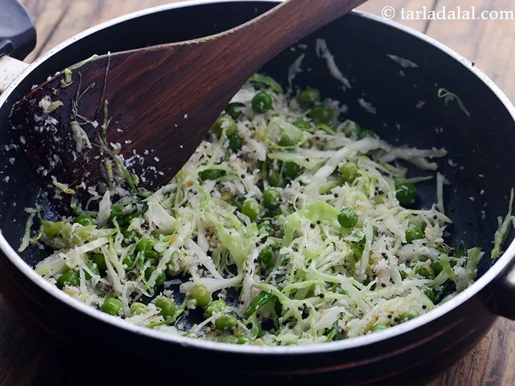 स्टेप 12 – <strong>गोभी फूगथ</strong> को | <strong>गोआ स्टाइल गोभी फूगथ | नारियल …