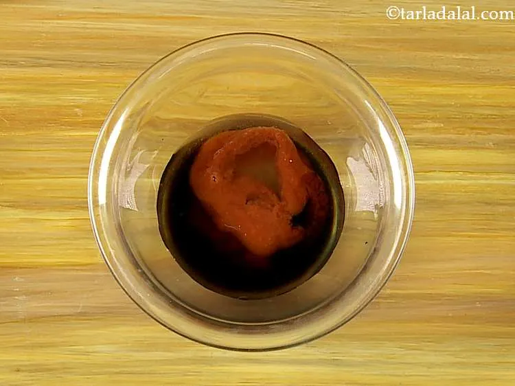 Step 6 – Add 1 tbsp of water to adjust the consistency of the sauce.