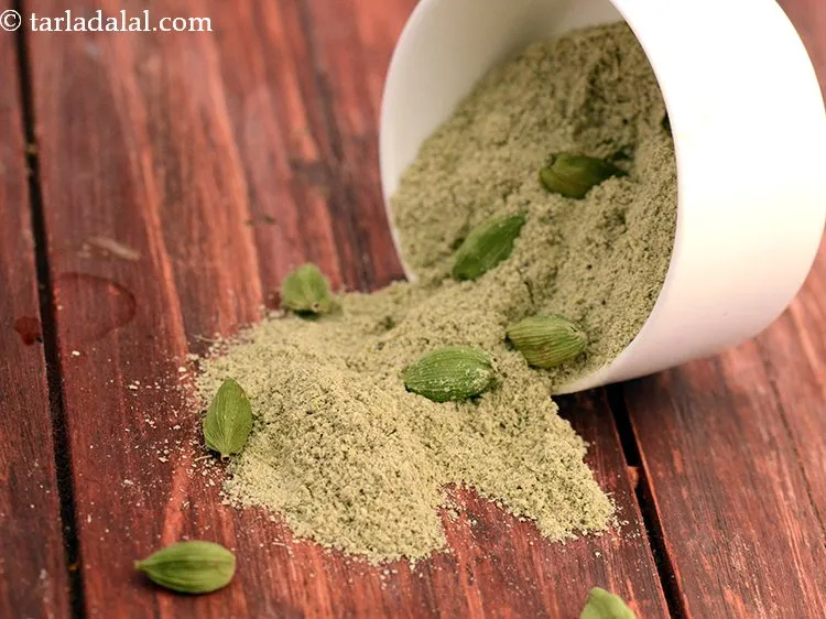 Step 14 – Sprinkle 1/2 tsp&nbsp;<a href="https://www.tarladalal.com/glossary-cardamom-powder-elaichi-powder-265i">cardamom (elaichi) powder</a>&nbsp;on top.