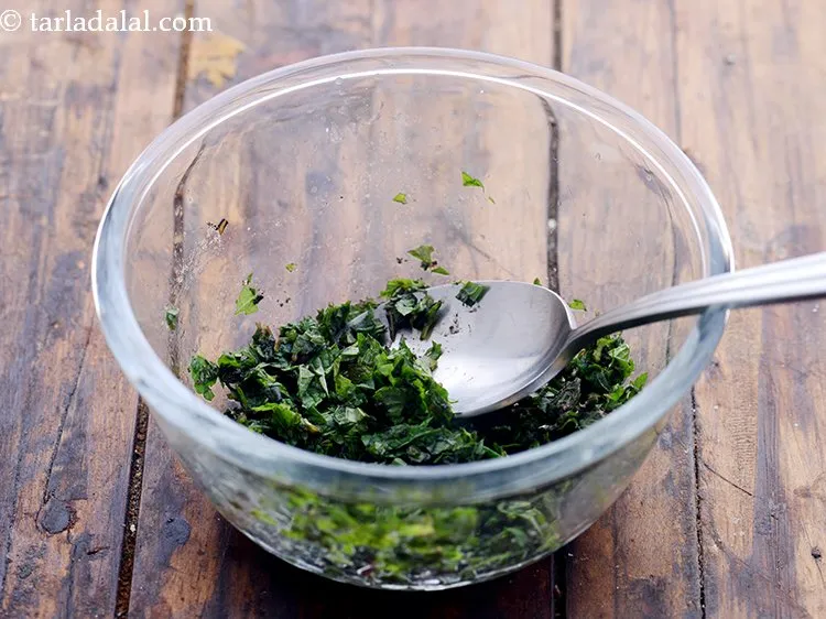 स्टेप 14 – एक चम्मच का उपयोग करके अच्छी तरह मिलाएं। एक तरफ …