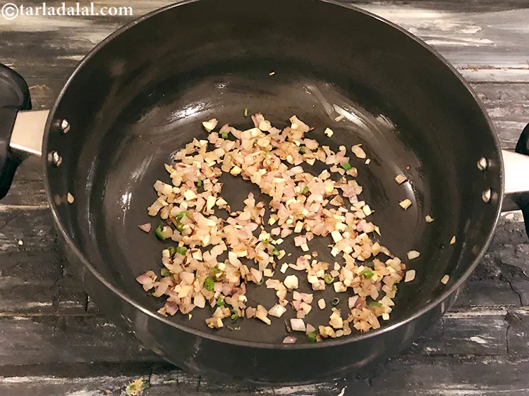 Step 6 – Mix well and saut&eacute; on a medium flame for 30 seconds.