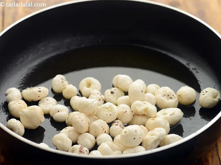 Step 3 – Prefer to roast the makhana in a broad non-stick pan so they roast uniformly.&nbsp;