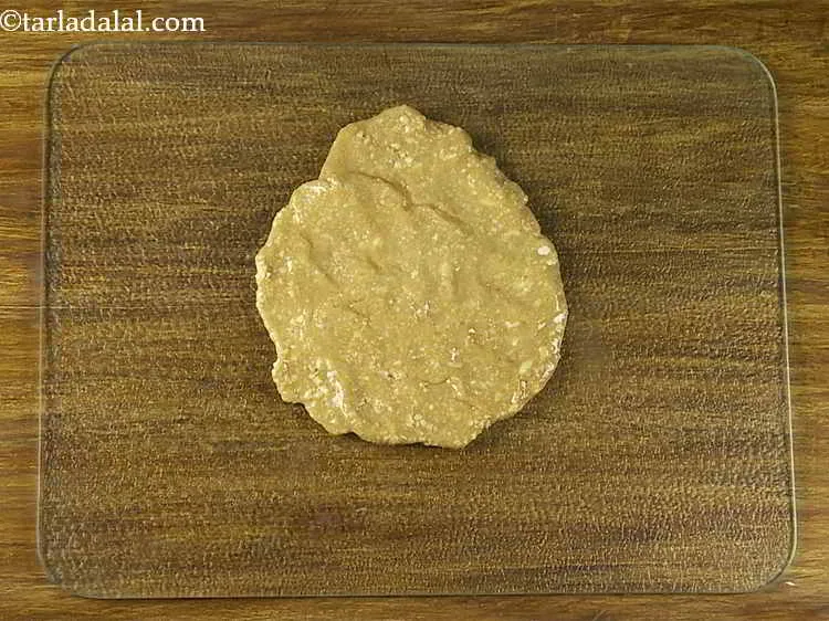 Step 7 – Allow&nbsp;<strong>Praline (Cashew Praline)</strong>&nbsp;to cool and harden. Only when it hardens well, you will be be …