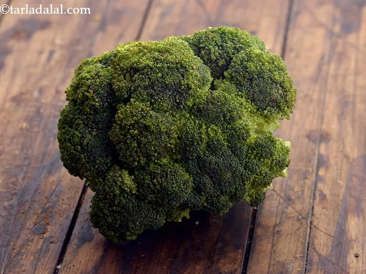 Step 13 – For <strong>Mashed&nbsp;Broccoli&nbsp;</strong><strong>Ca</strong><strong>uliflower for Babies</strong> next you need to prepare the broccoli. Purchase broccoli that is …