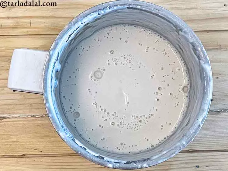 स्टेप 16 – ठंडा होने के बाद, मिक्सर में मुलायम होने तक पीस …