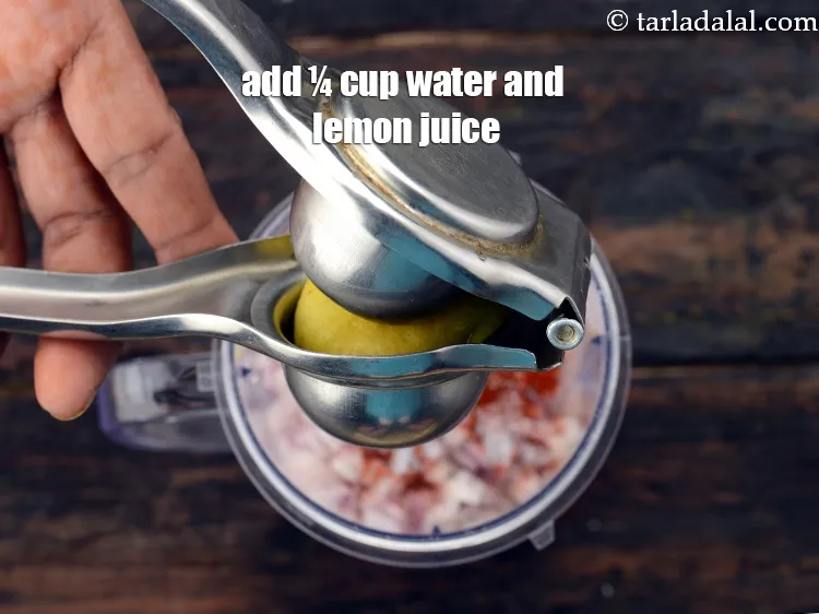 Step 10 – Add 1/4 cup of water and 1 tsp&nbsp;<a href="https://www.tarladalal.com/glossary-lemon-juice-numbi-ka-ras-nimbu-ka-juice-471i">lemon juice</a>.&nbsp;