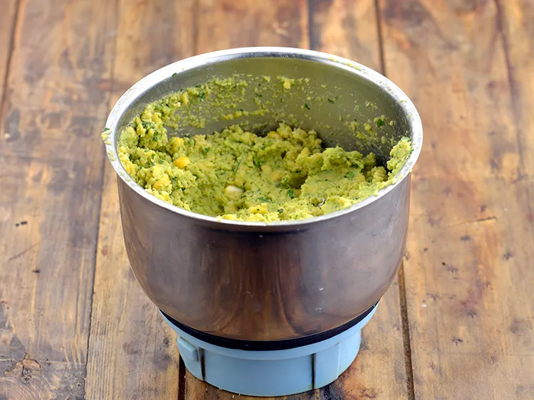 Step 20 – Blend to a coarse paste without using water.