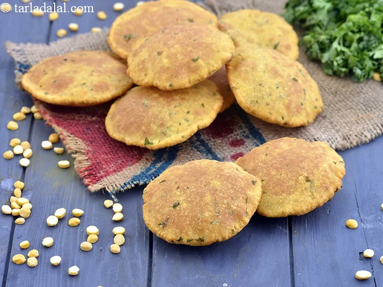 Step 25 – Serve <strong>chana dal puri recipe | Indian dal puri | masala dal poori</strong> immediately.