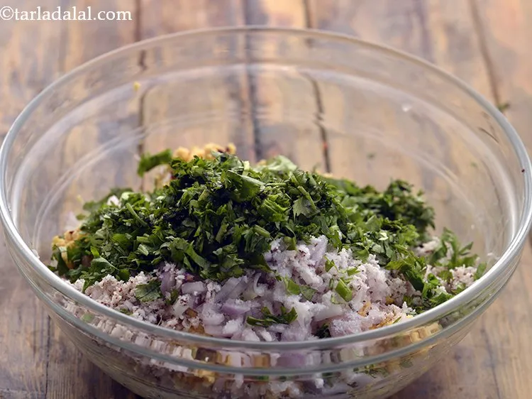 Step 15 – Add freshly chopped coriander. Also, you can toss in some curry leaves.
