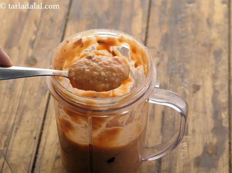 स्टेप 12 – मिक्सर में एक स्मूद प्यूरी बनने तक पीस लें। एक …