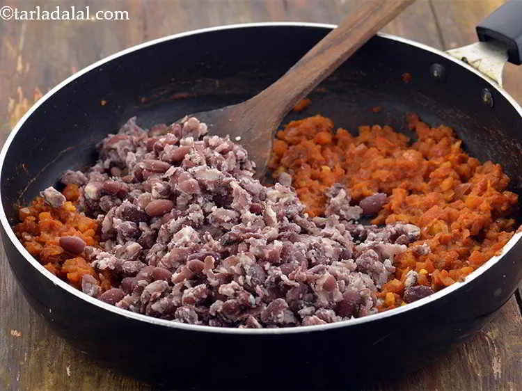 Step 19 – Add 1 cup&nbsp;soaked and&nbsp;<a href="https://www.tarladalal.com/glossary-boiled-rajma-1341i">boiled rajma (kidney beans)</a>, lightly mashed for <strong>rajma wrap gluten free …