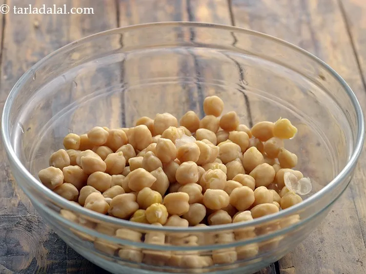 Step 18 – To make the refreshing, <strong>tangy&nbsp;</strong><b><span style="font-size: 12pt; font-family: Cambria;">chana and potato&nbsp;salad recipe&nbsp;| potato chickpea salad&nbsp;| …