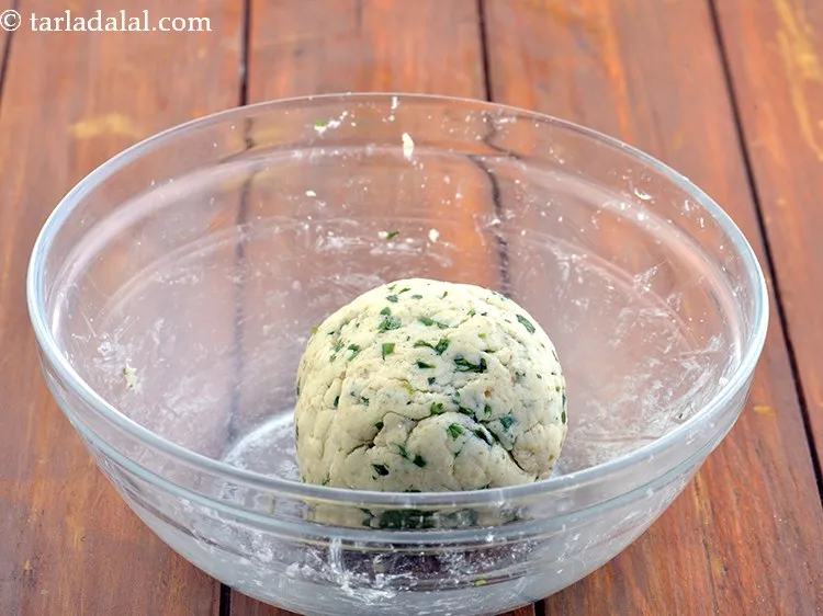 Step 8 – Add approx. 2 tbsp of water and mix very well. Check the mixture for seasoning …