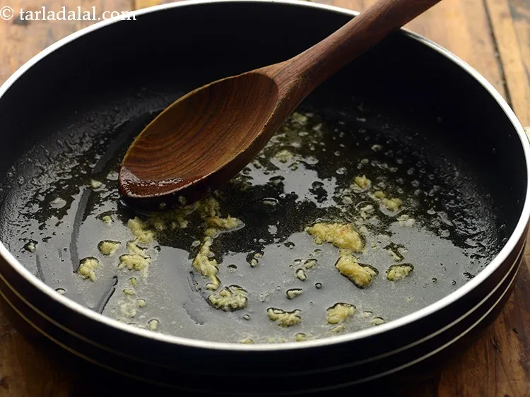 Step 4 – Saut&eacute; on a medium flame for 30 seconds.