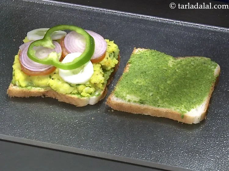 Step 25 – Finally place a capsicum ring.&nbsp;