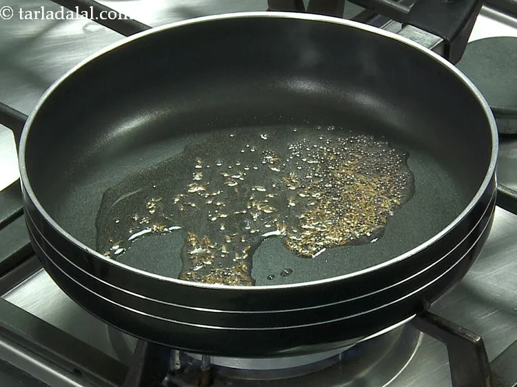 Step 5 – Saut&eacute; them on a medium flame for a few seconds. They should crackle well.&nbsp;