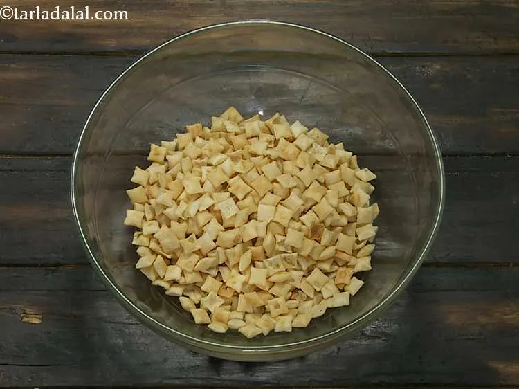 Step 1 – In a deep bowl, take 2 cups of cheeslings. They are readily available in the …