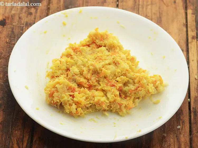 Step 18 – Mix all the ingredients of vegetable cutlet for toddlers very well.