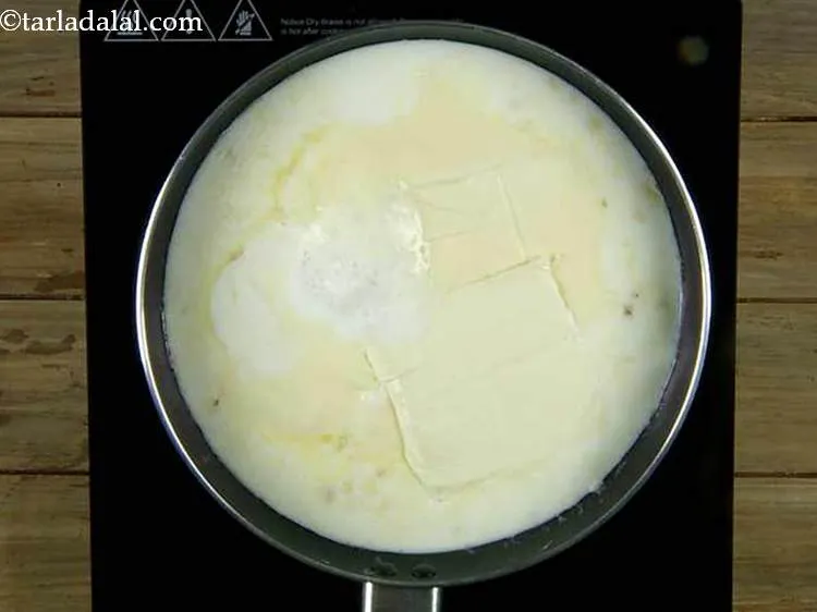 Step 6 – Add the cheese slices. Alternatively, you can also use grated processed cheese.