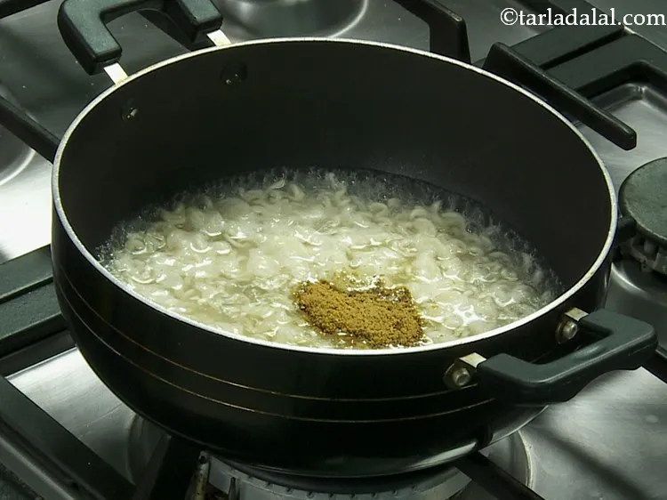 Step 4 – Add the maggi masala. To perk it up, you can also add other dry spices …