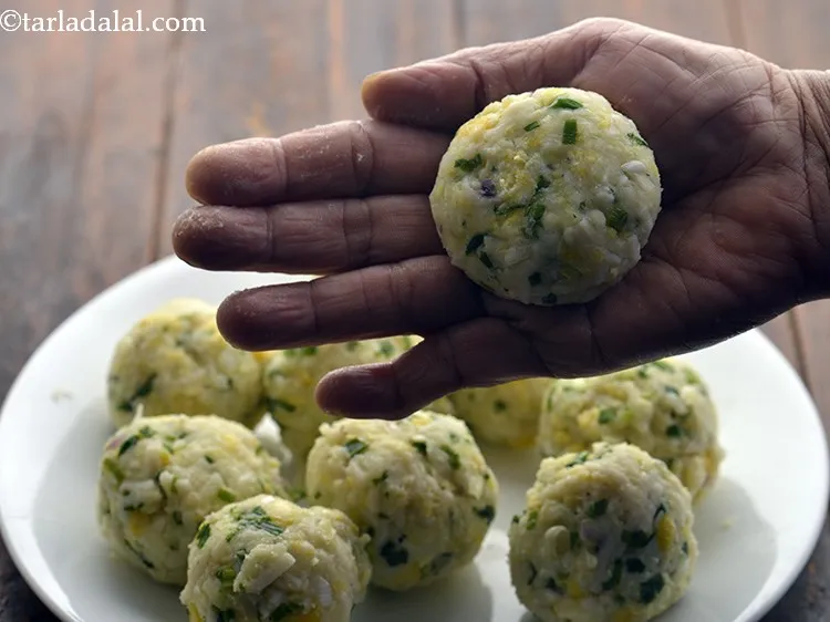 Step 20 – Shape each portion into a 75 mm. (3&rdquo;) flat round cutlet.