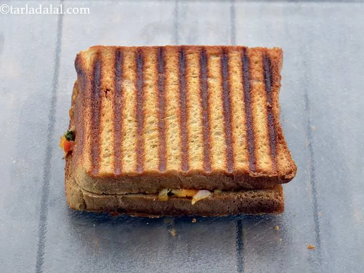 Step 24 – Remove from the griller and place the sandwich on a clean, dry surface.
