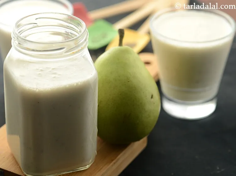 Step 13 – Refrigerate <strong>healthy chia seeds and pear lassi</strong> for an hour and serve immediately.&nbsp;