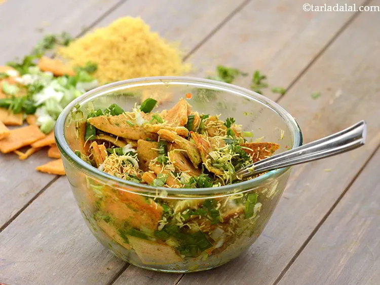 Step 24 – Serve&nbsp;<b><span style="font-size: 12pt; font-family: &quot;Times New Roman&quot;, serif;">chilla chaat | besan cheela chaat |</span></b><strong>&nbsp;</strong>immediately with …