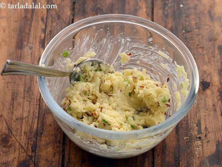 स्टेप 9 – अच्छी तरह से मिलाएं और एक तरफ रख दें। अब …