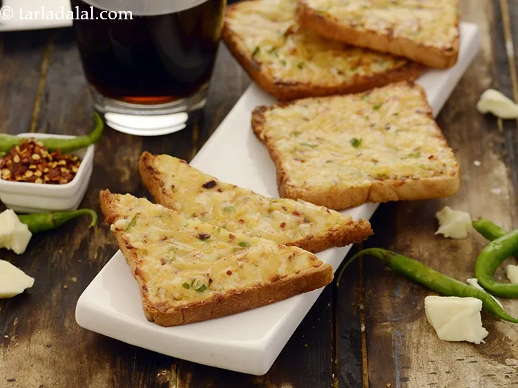 स्टेप 14 – तुरंत परोसें। अगर आपको ५ मिनट में बनने वाली <strong>चिली …