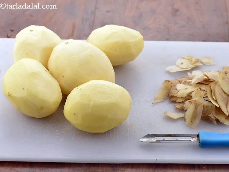 Step 2 – For making the&nbsp;<strong>chilli potato recipe | Indian style chilli potato | restaurant style&nbsp;chilli&nbsp;potato |&nbsp;Chinese&nbsp;&nbsp;dry&nbsp;chilli&nbsp;potatoes |&nbsp;</strong>we …