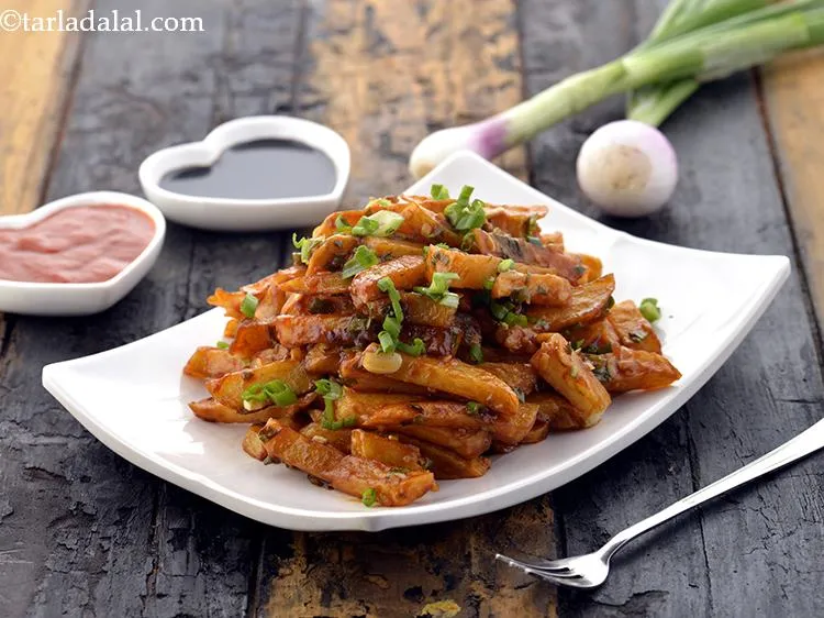 Step 29 – Serve the crispy&nbsp;<strong>chilli potato | Indian style chilli potato | restaurant style&nbsp;chilli&nbsp;potato |&nbsp;Chinese&nbsp;&nbsp;dry&nbsp;chilli&nbsp;potatoes |&nbsp;</strong>immediately garnished …