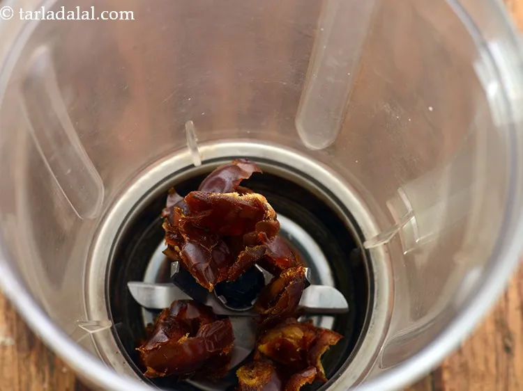 Step 2 – To make&nbsp;<strong>chocolate date almond milk recipe&nbsp;|&nbsp;Indian healthy chocolate date almond milk&nbsp;|&nbsp;vegan date and chocolate almond …