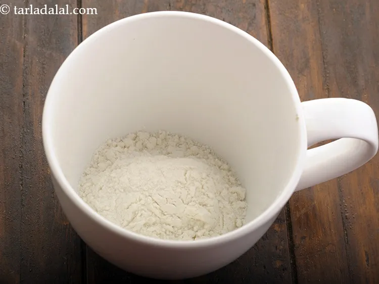 स्टेप 1 – <strong>चॉकलेट मग केक</strong> बनाने के लिए | <strong>माइक्रोवेव चॉकलेट मग …