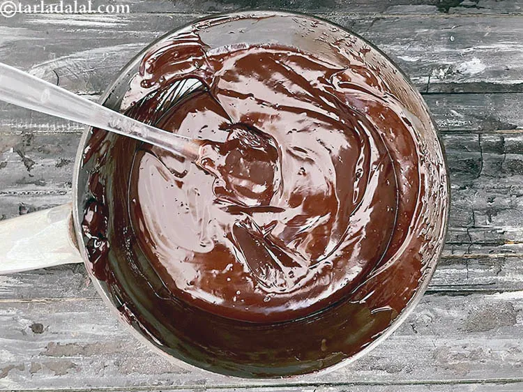Step 22 – Mix <strong>chocolate sauce |&nbsp;Indian style chocolate sauce recipe&nbsp;|&nbsp;easy homemade chocolate sauce&nbsp;|</strong> <strong>chocolate sauce with fresh …