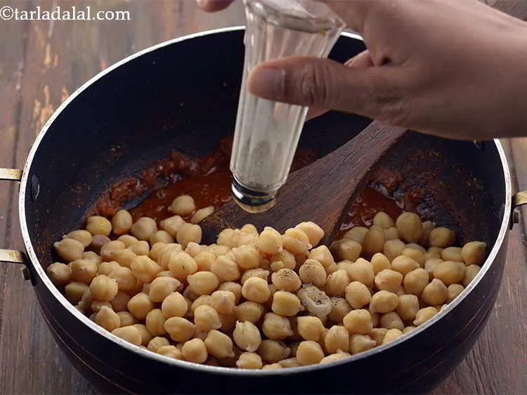 Step 20 – And finally, add freshly ground black pepper.&nbsp;&nbsp;